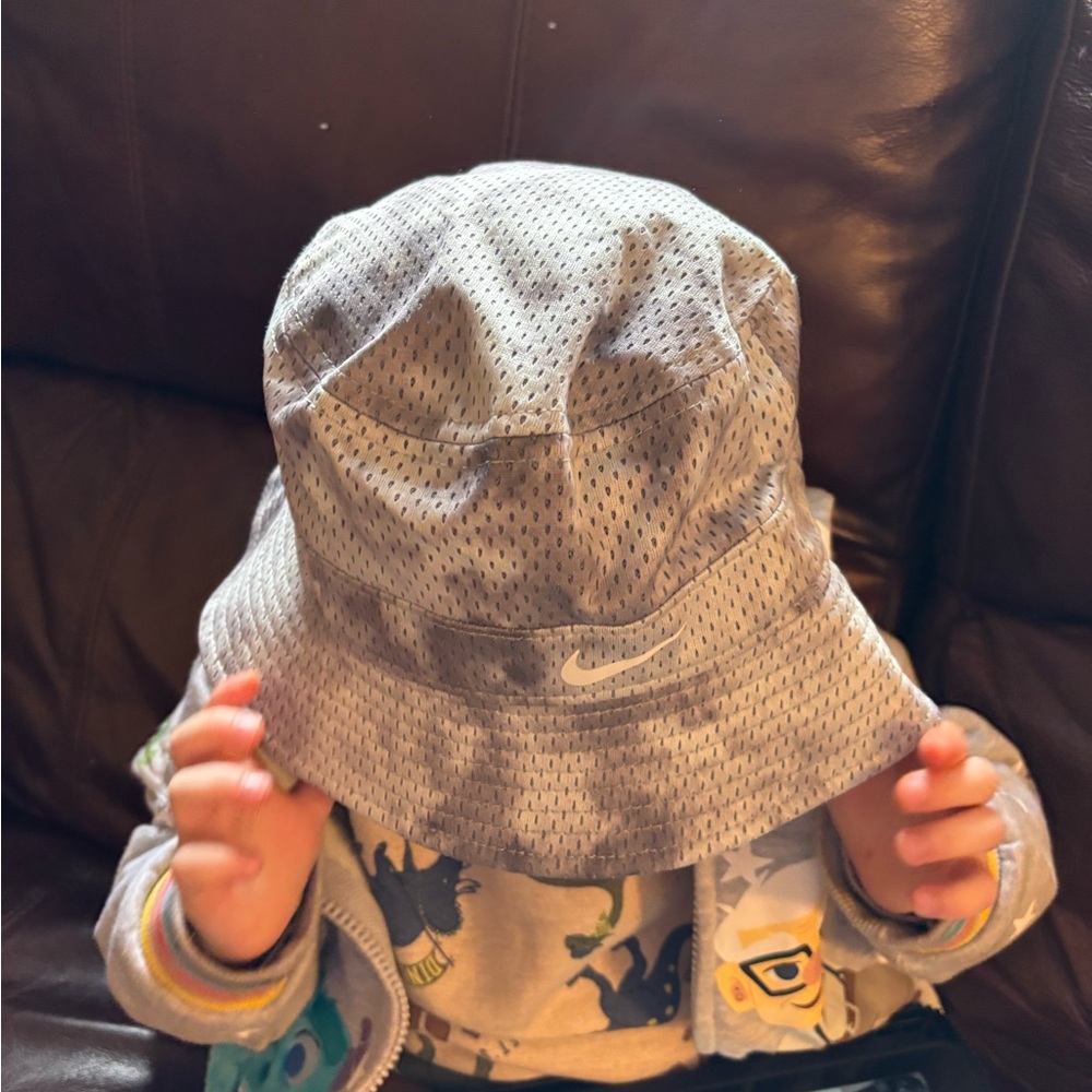 Nike' Gray Patterned Bucket Hat